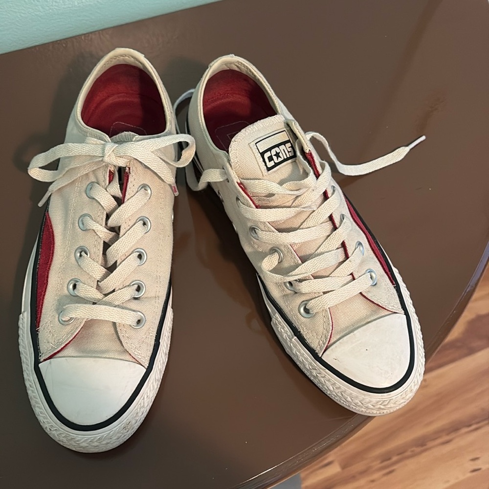 Converse Chuck Taylor Pro unisex sneaker $30